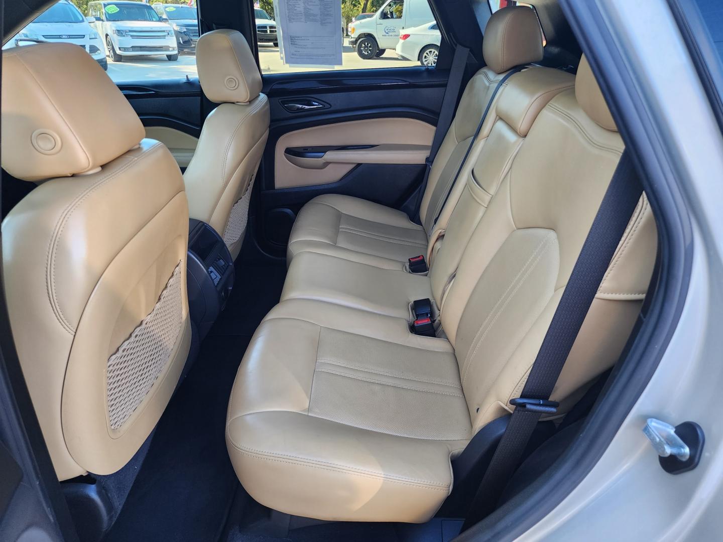 2014 GOLD Cadillac SRX PERFORMANCE COLLECTION (3GYFNCE39ES) , AUTO transmission, located at 2660 S.Garland Avenue, Garland, TX, 75041, (469) 298-3118, 32.885551, -96.655602 - Welcome to DallasAutos4Less, one of the Premier BUY HERE PAY HERE Dealers in the North Dallas Area. We specialize in financing to people with NO CREDIT or BAD CREDIT. We need proof of income, proof of residence, and a ID. Come buy your new car from us today!! This is a Loaded 2014 CADILLAC SRX CO - Photo#17